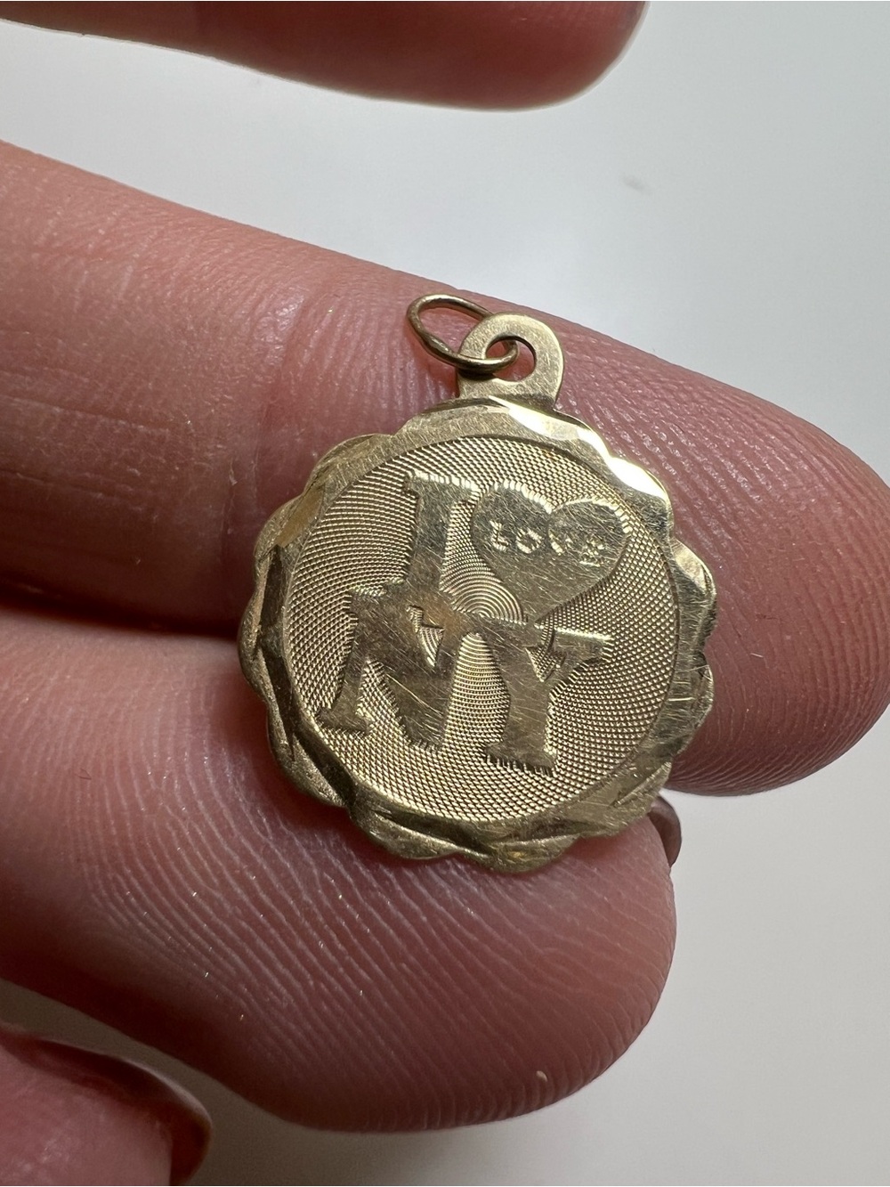 14k yellow gold I love New York Pendant - Picture 5 of 15